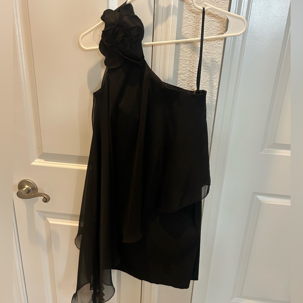 Elegant Black One-Shoulder Dress